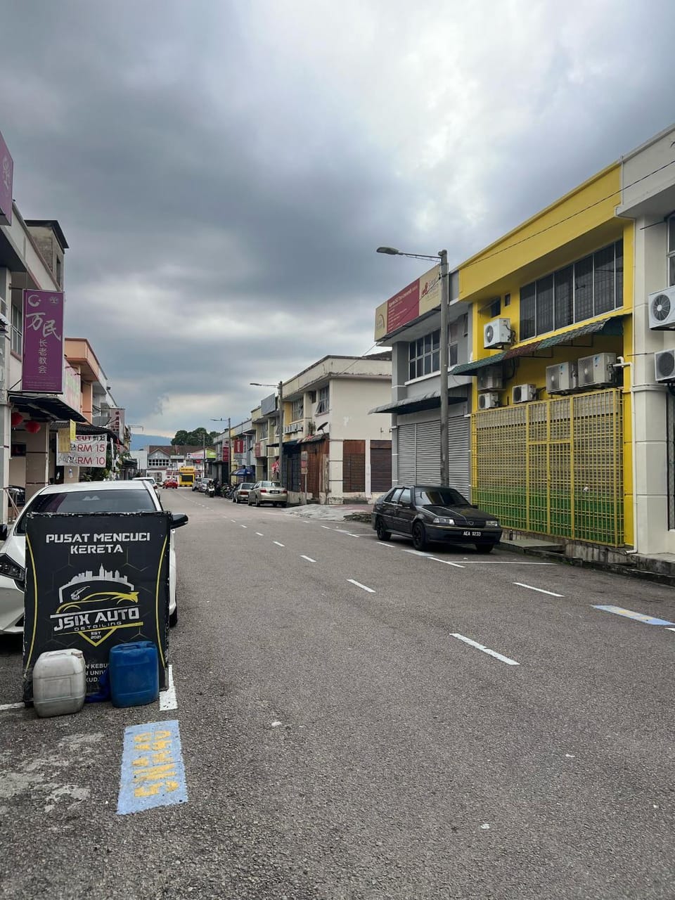 Property building, Street view, Parking