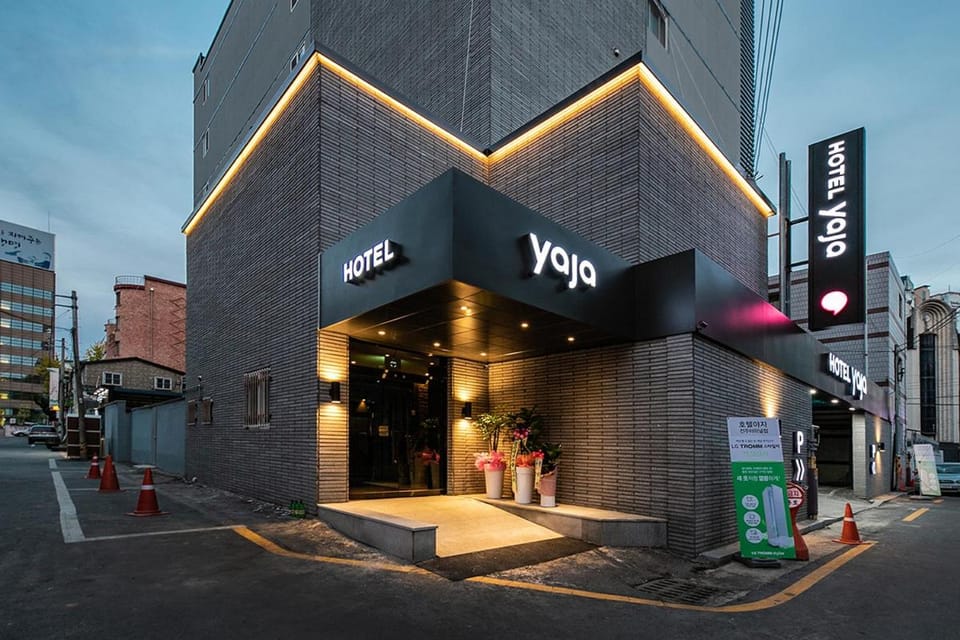 Property building, Street view