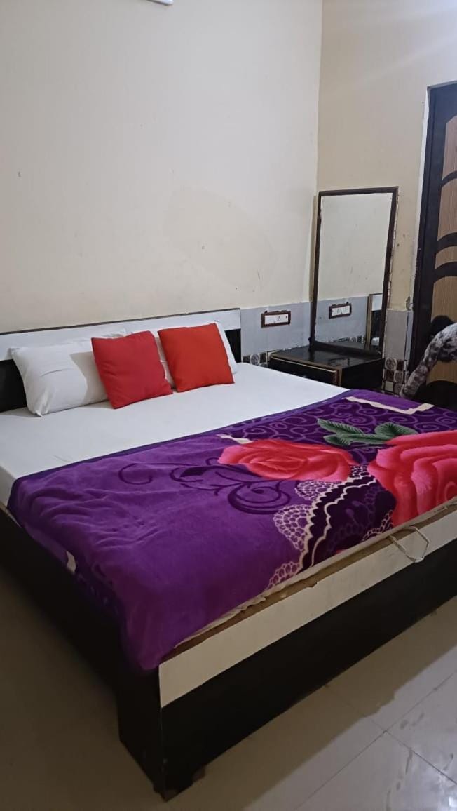 RESIDENCE TULSI Bed and Breakfast in Uttar Pradesh