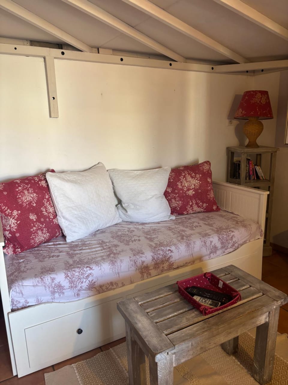 studio avec chambre en mezzanine Apartment in Antibes