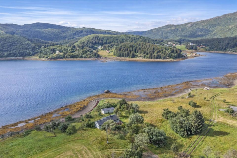 Property building, Bird's eye view, Mountain view, Sea view