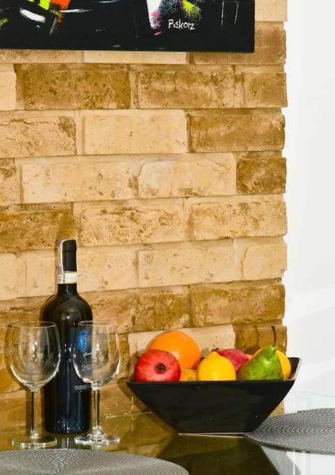 Komfortowe apartamenty przy Rynku Klimatyzacja Apartment in Wroclaw