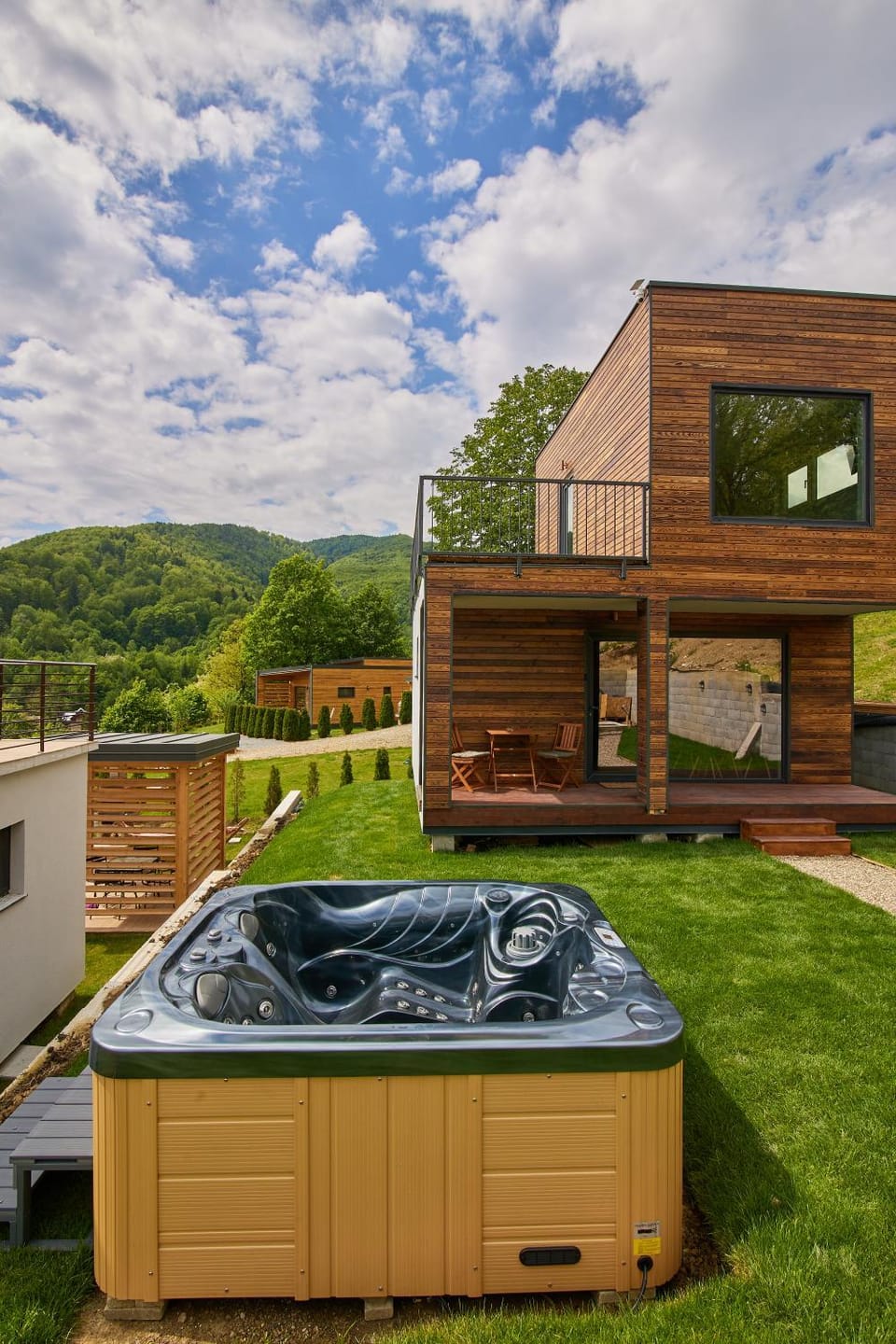 Property building, Natural landscape, Garden, Hot Tub, Mountain view