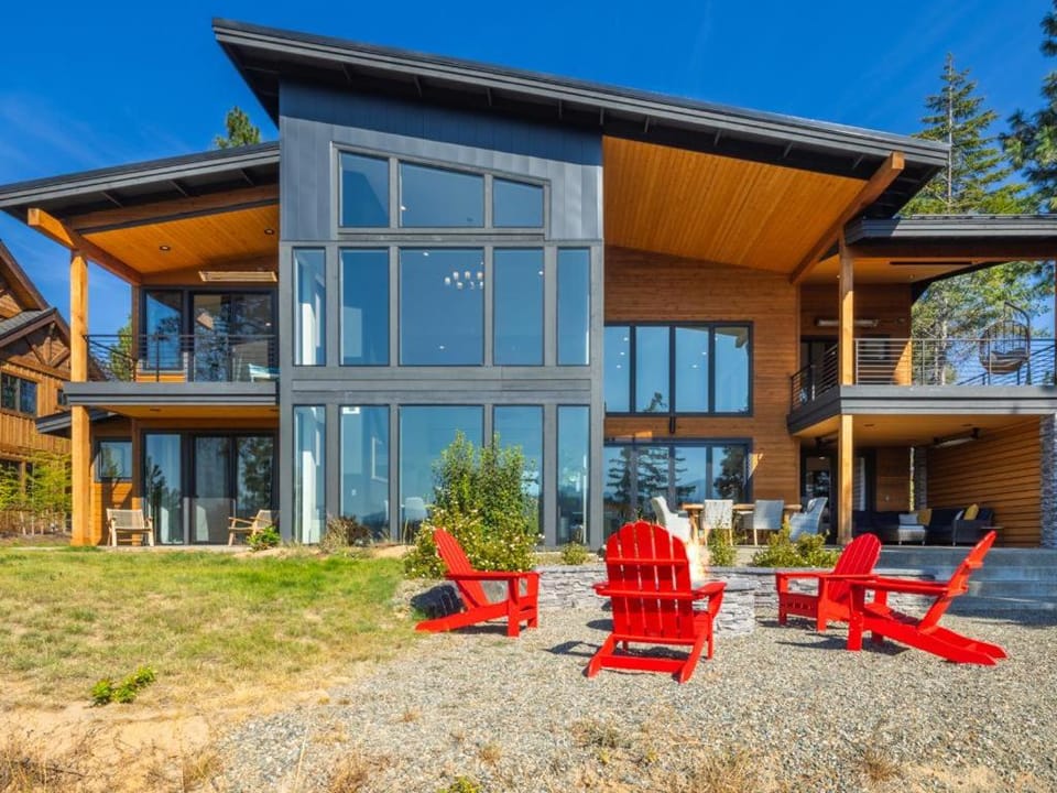 Mountain Views, Hot Tub & Suncadia Pool Access House in Kittitas County
