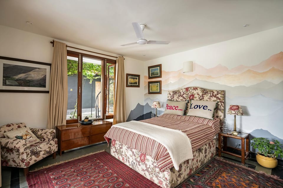 Bed, Photo of the whole room, Bedroom