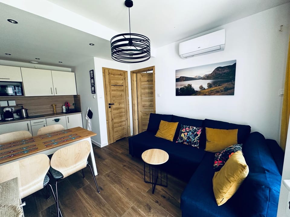 Kitchen or kitchenette, Living room, Seating area