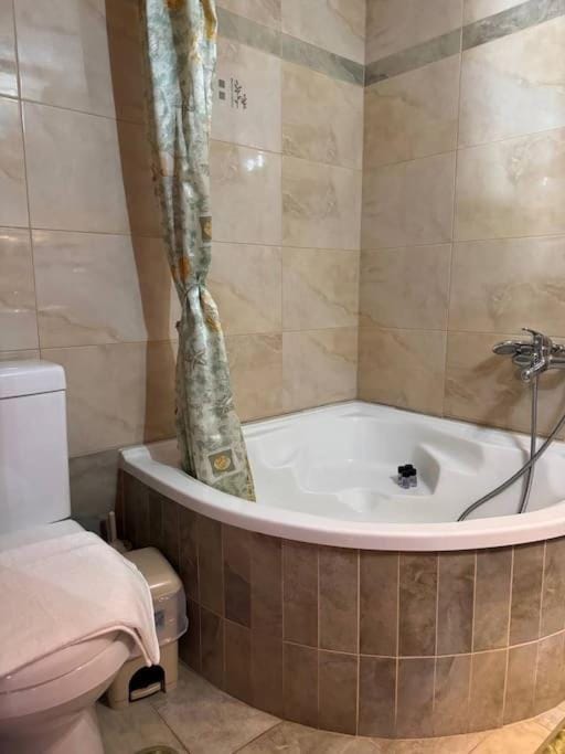 Bathroom, Bath, towels