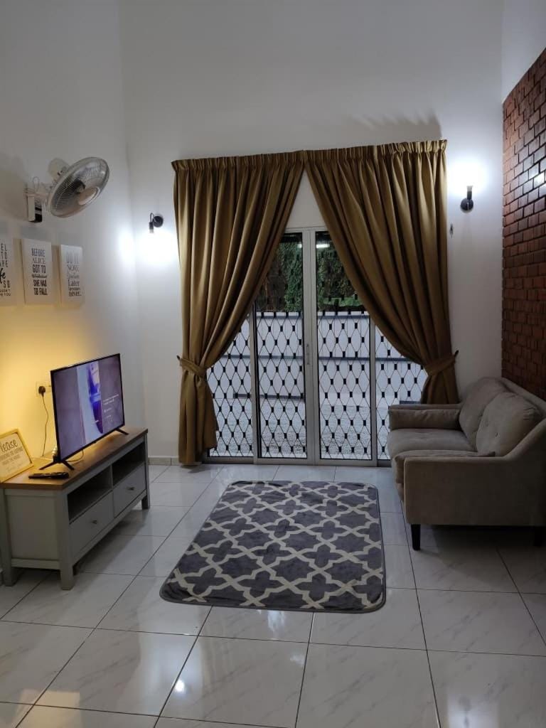 TV and multimedia, Seating area