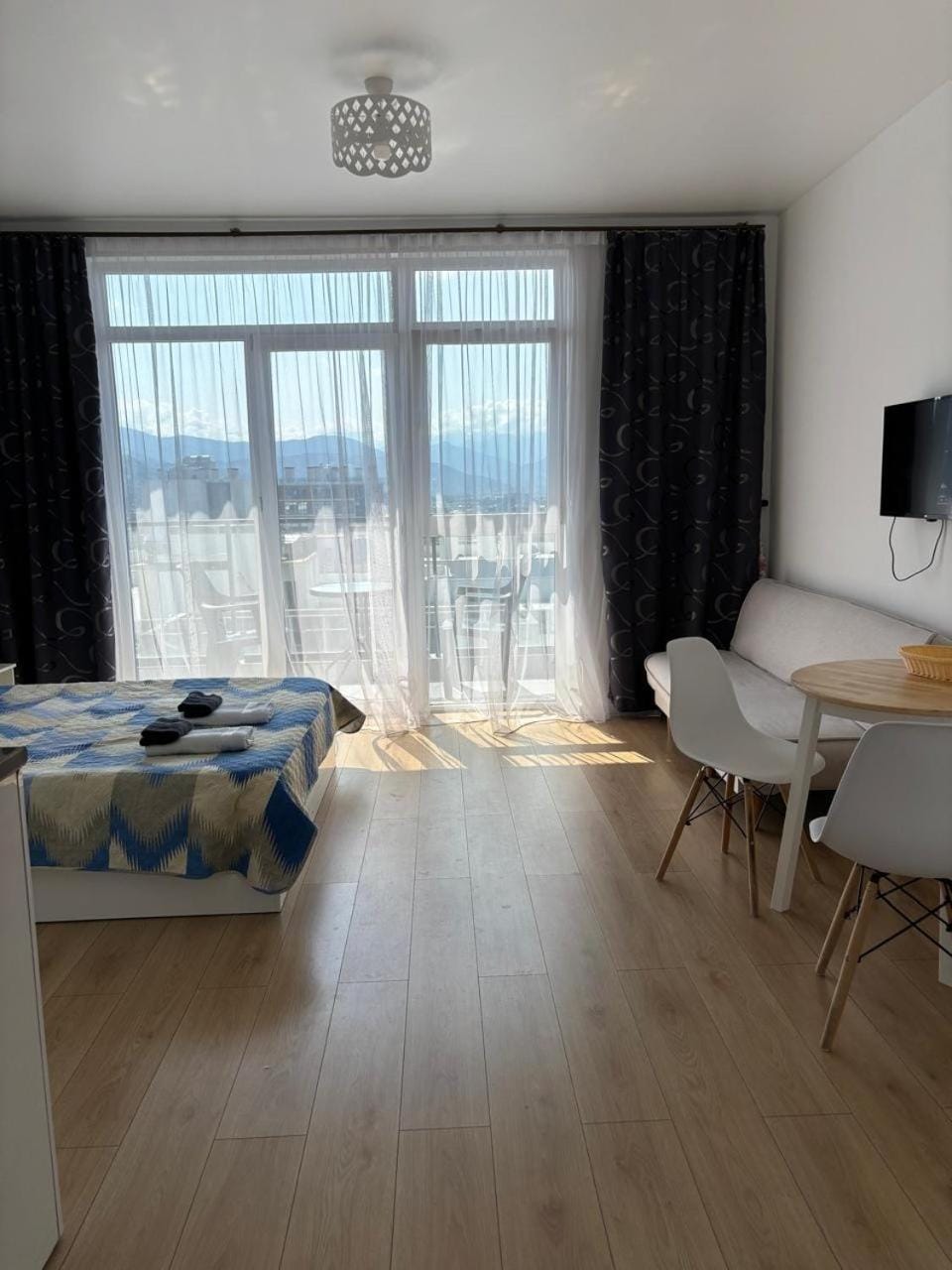 Apartment with sea and mountain view Apartment in Batumi