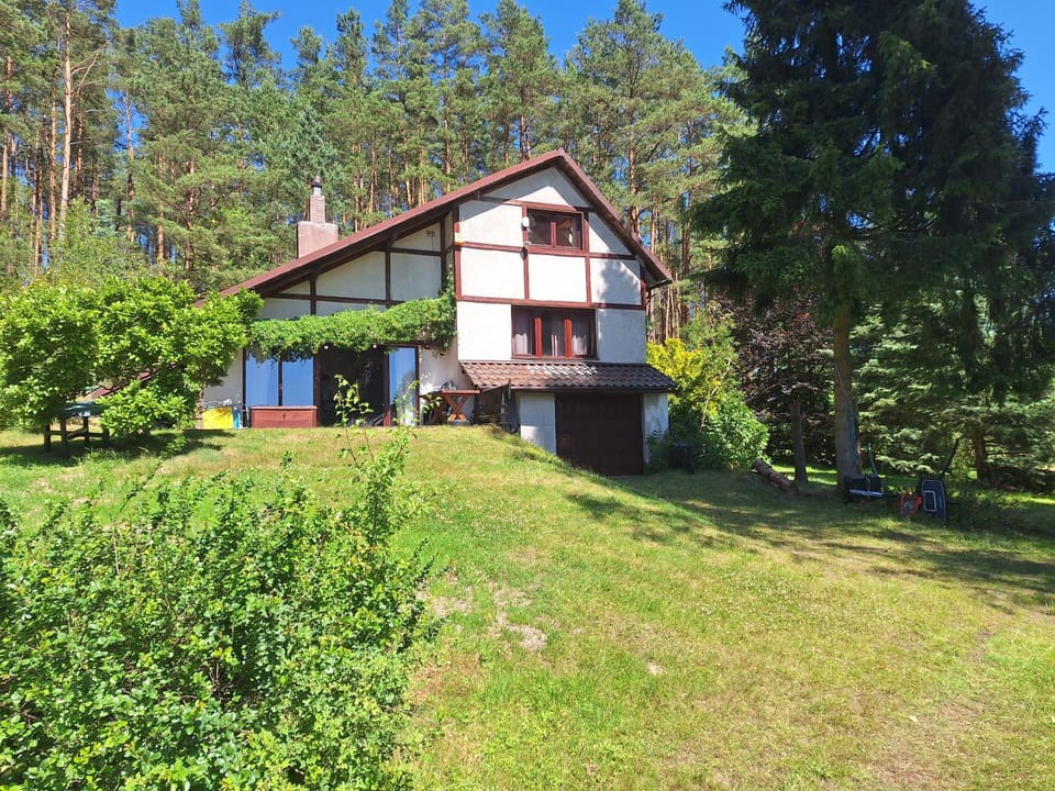 Dom w lesie nad jeziorem Kaszuby - Gniazdo House in Pomeranian Voivodeship