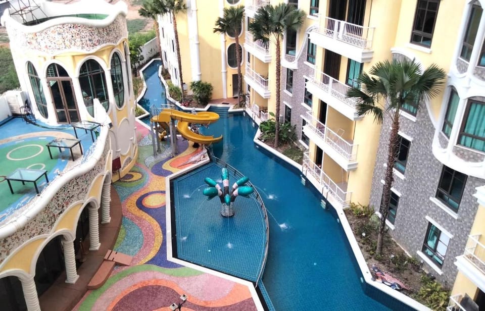 Pool view, Swimming pool