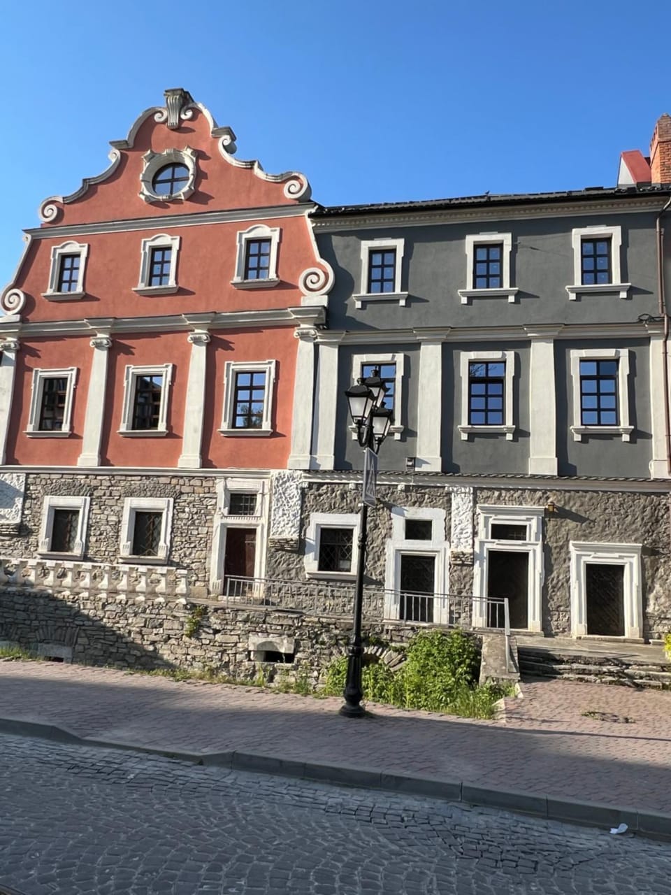 Property building, Facade/entrance, Landmark view