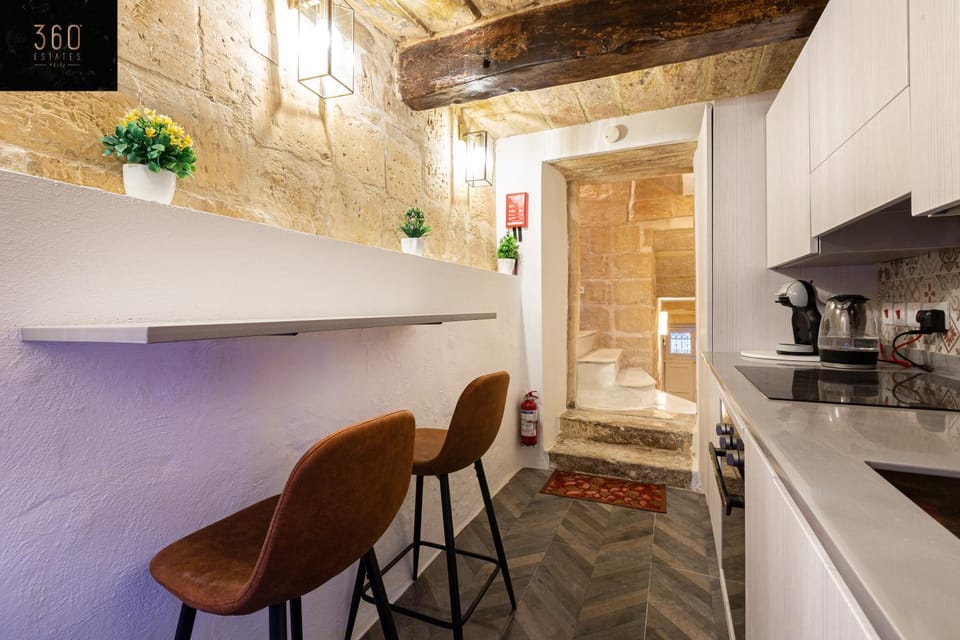 Shower, Bathroom, Kitchen or kitchenette