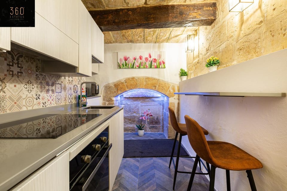 Kitchen or kitchenette, Dining area, dishwasher, minibar, oven, pet friendly, stove