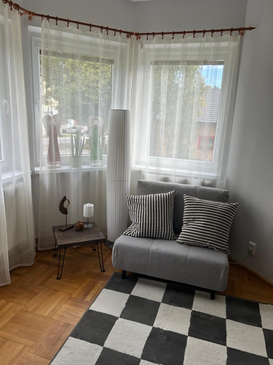 Seating area, Bedroom