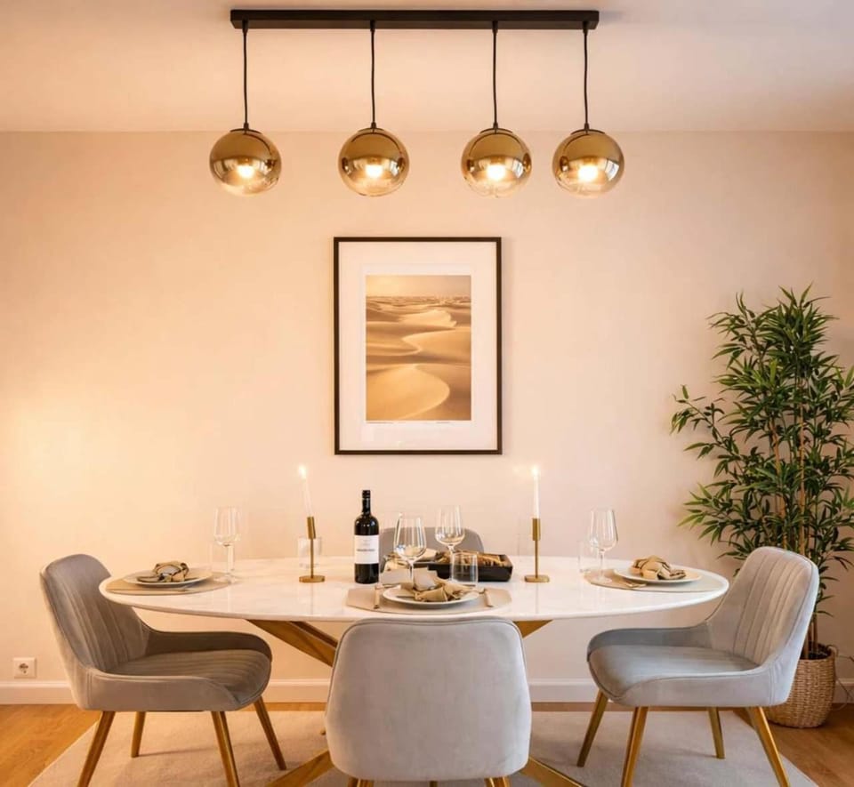 Seating area, Dining area