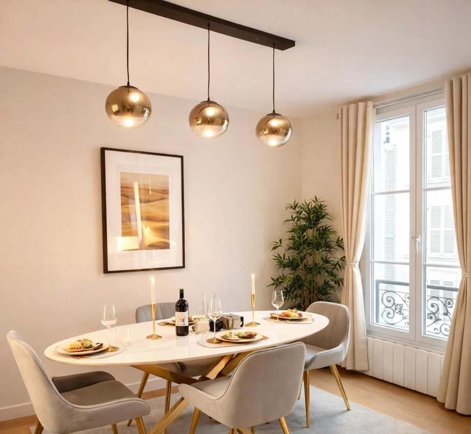 Living room, Dining area