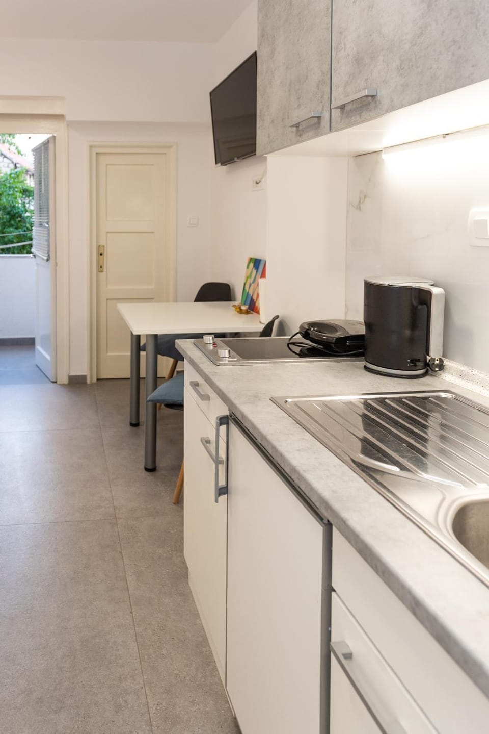 Kitchen or kitchenette