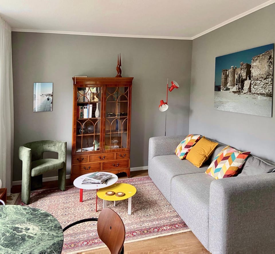 Living room, Seating area