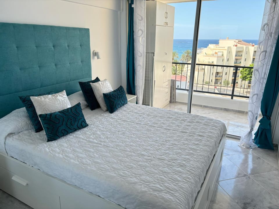 Luxury Ocean View Apartment 6th floor Apartment in Los Cristianos