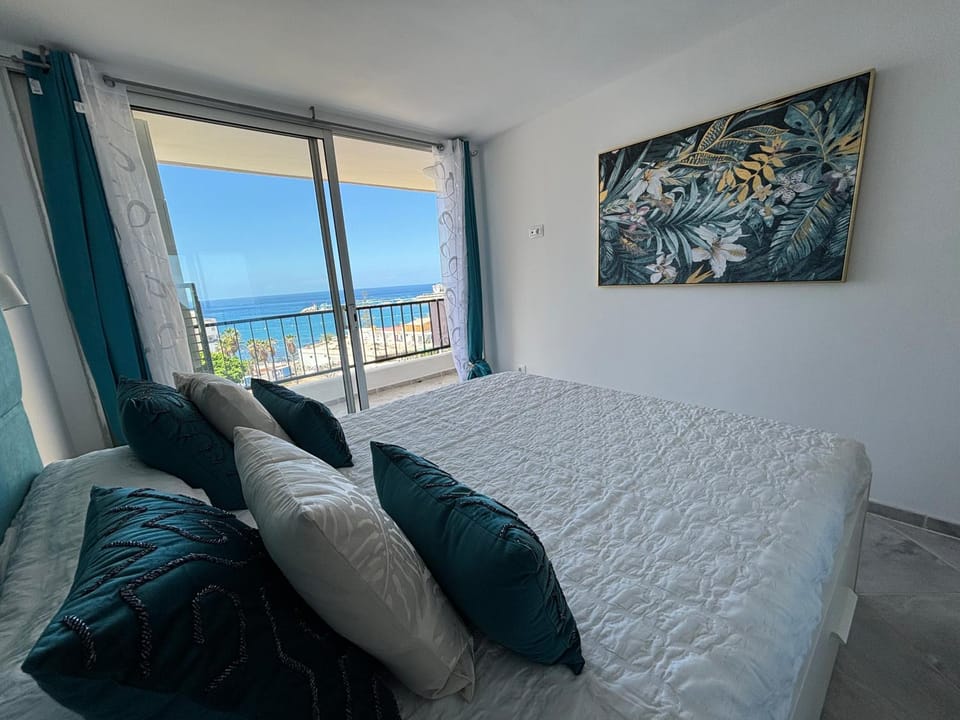 Luxury Ocean View Apartment 6th floor Apartment in Los Cristianos