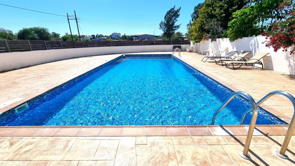 Day, Pool view, Swimming pool, sunbed