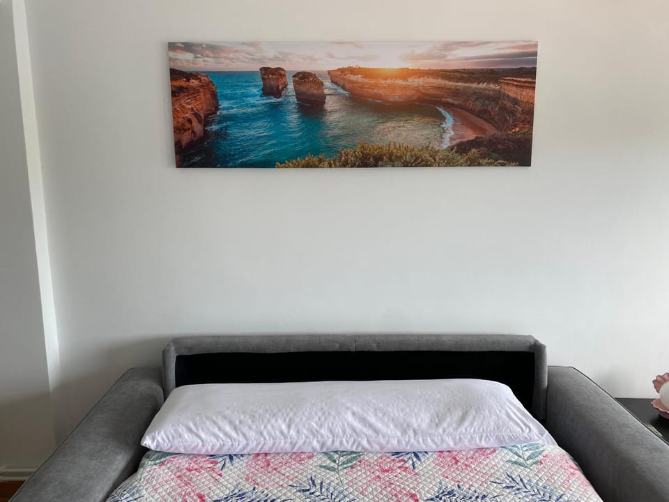 Bed, Living room