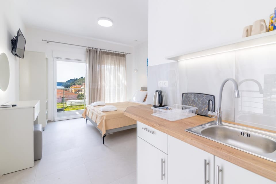 Chloe Studios Apartment hotel in Peloponnese, Western Greece and the Ionian