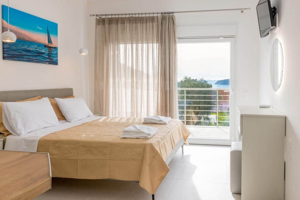 Chloe Studios Apartment hotel in Peloponnese, Western Greece and the Ionian
