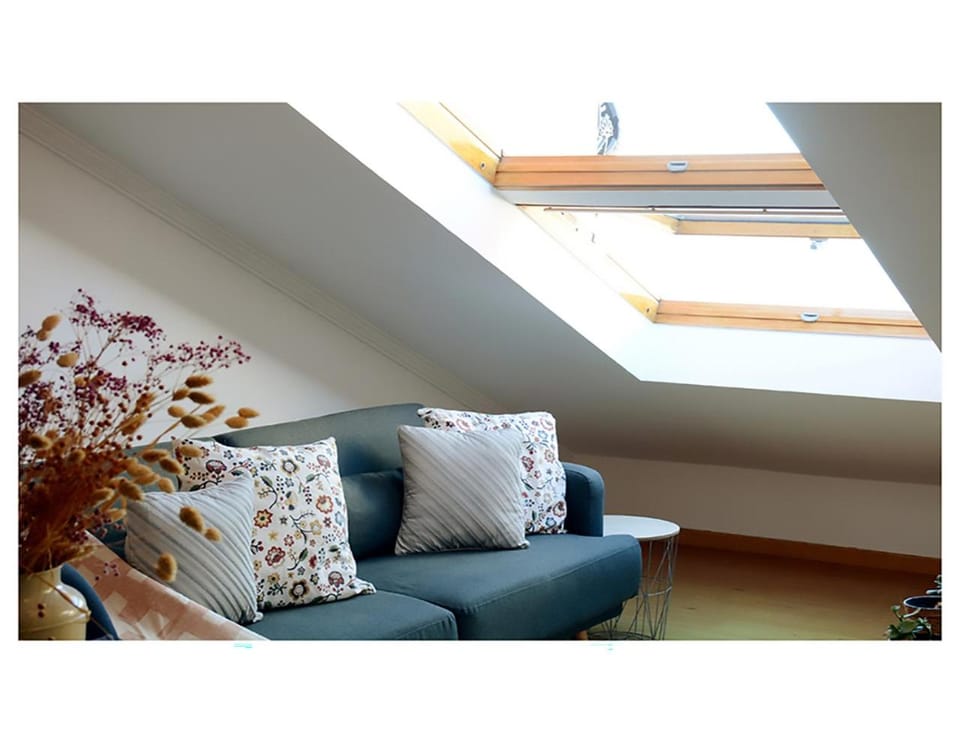 Living room, City view, Sea view