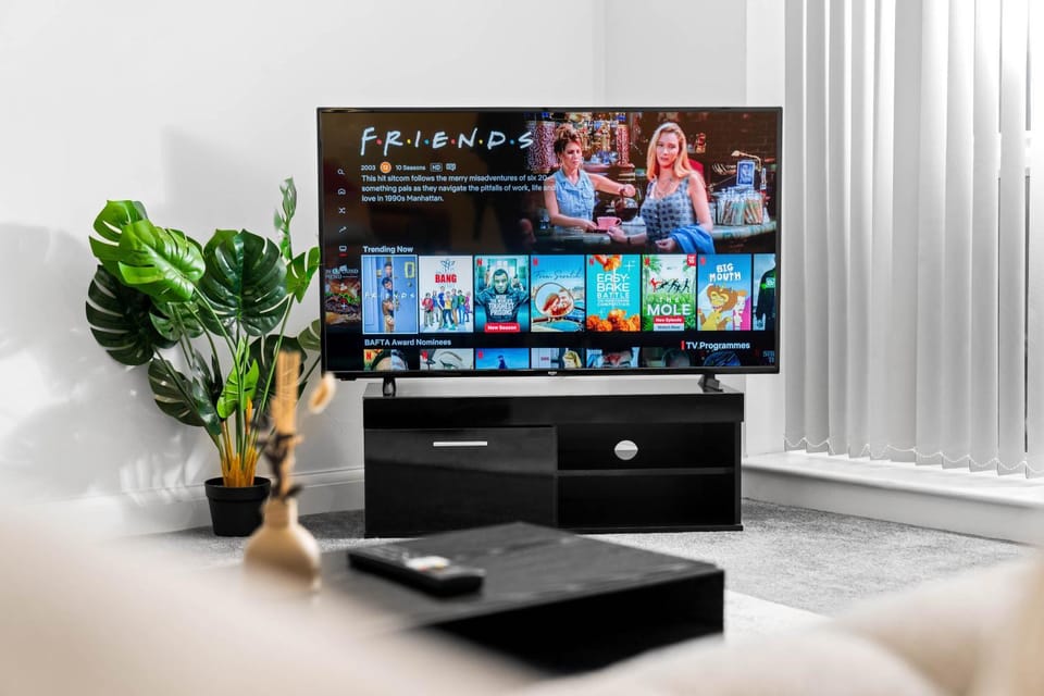 Communal lounge/ TV room, TV and multimedia