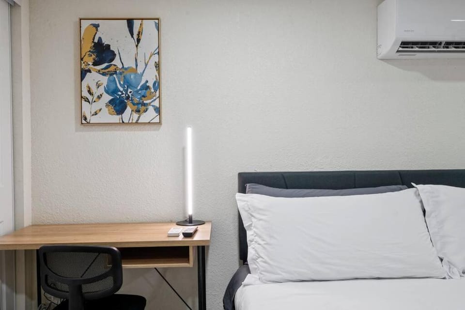 Casita 5 Miles From Downtown Phoenix #B Apartment in Estrella Village