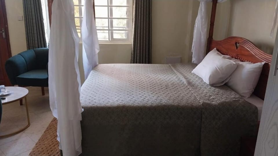 Summer Oasis Hotel in Kenya