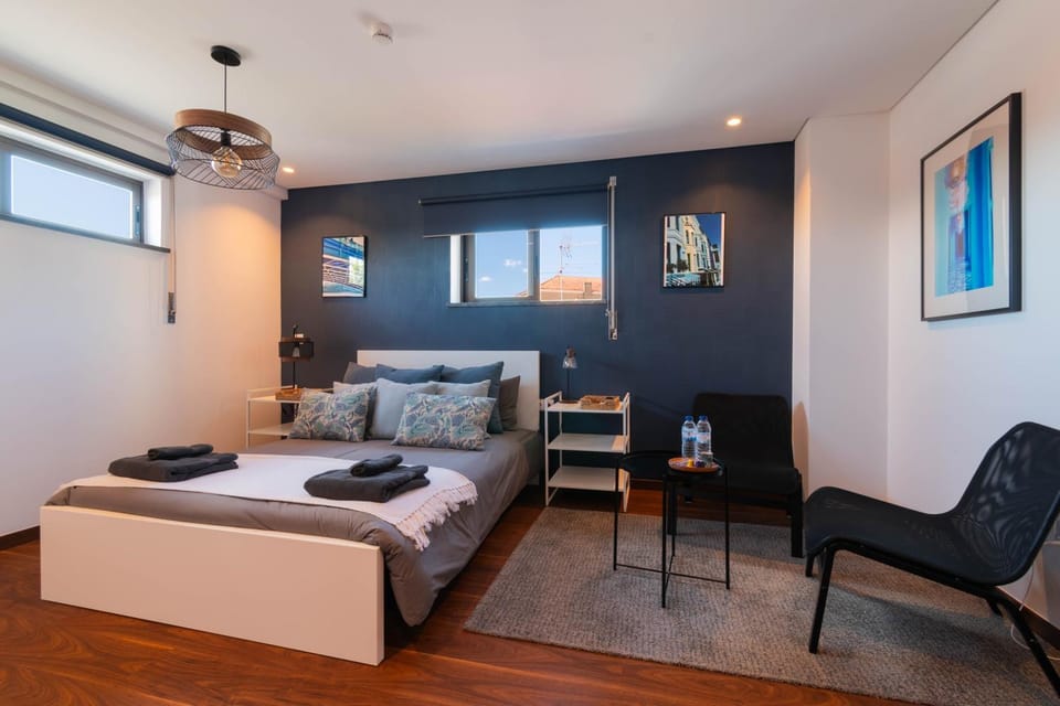 7Min to Uni Sé-Velha - AC - Work Desk - 300MBs WiFi - Suite 9 Bed and Breakfast in Coimbra