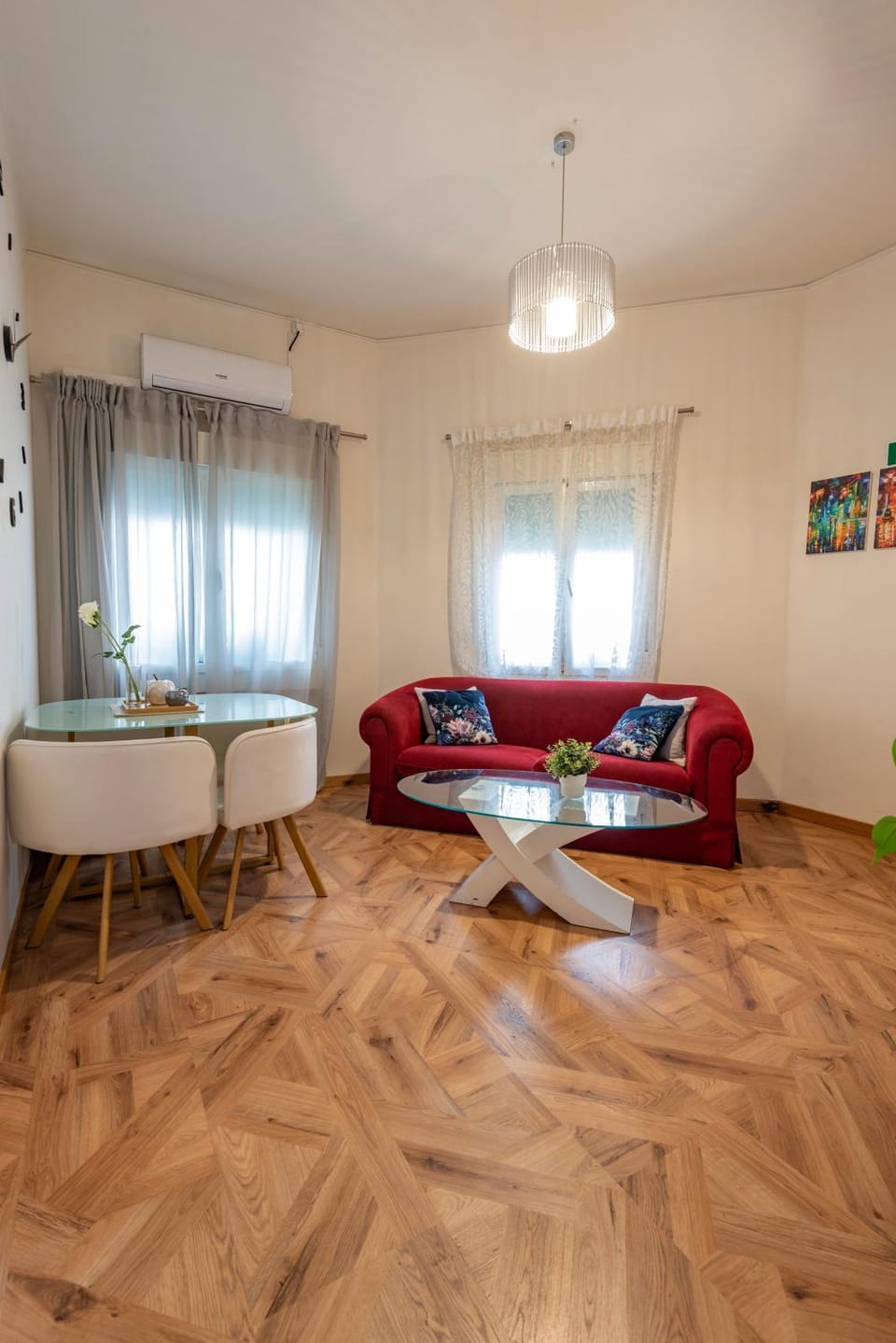 Living room, Seating area, Dining area