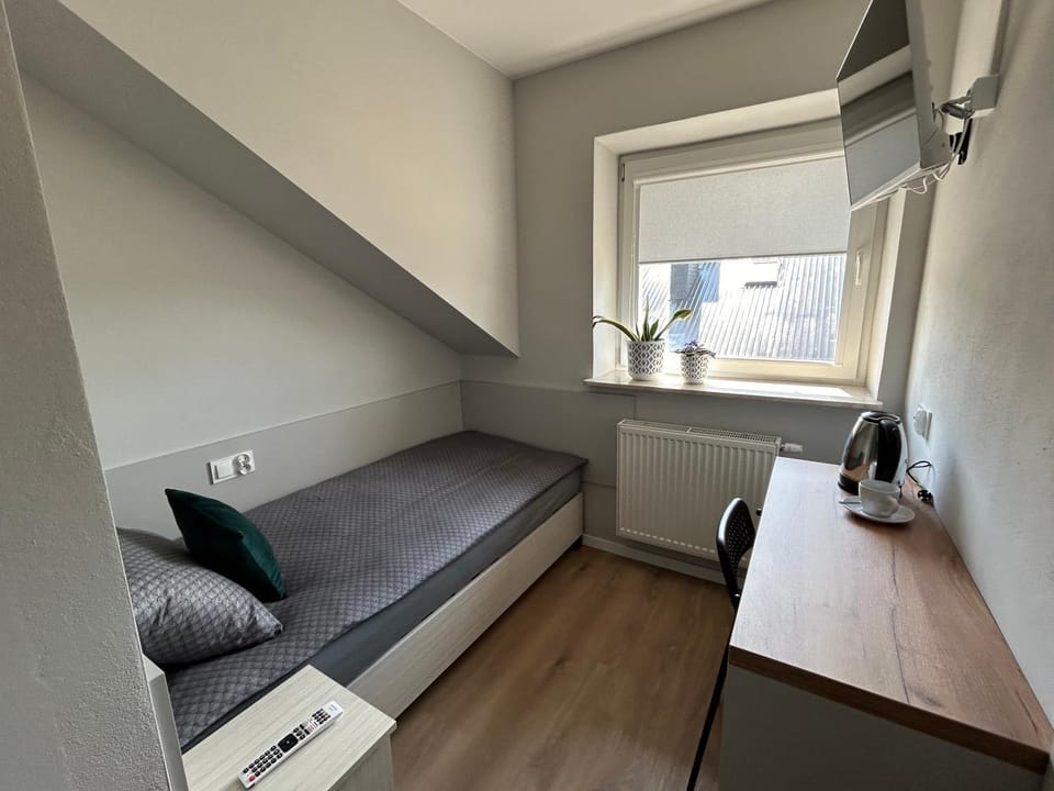 Bed, Coffee/tea facilities, Photo of the whole room, Seating area, Bedroom