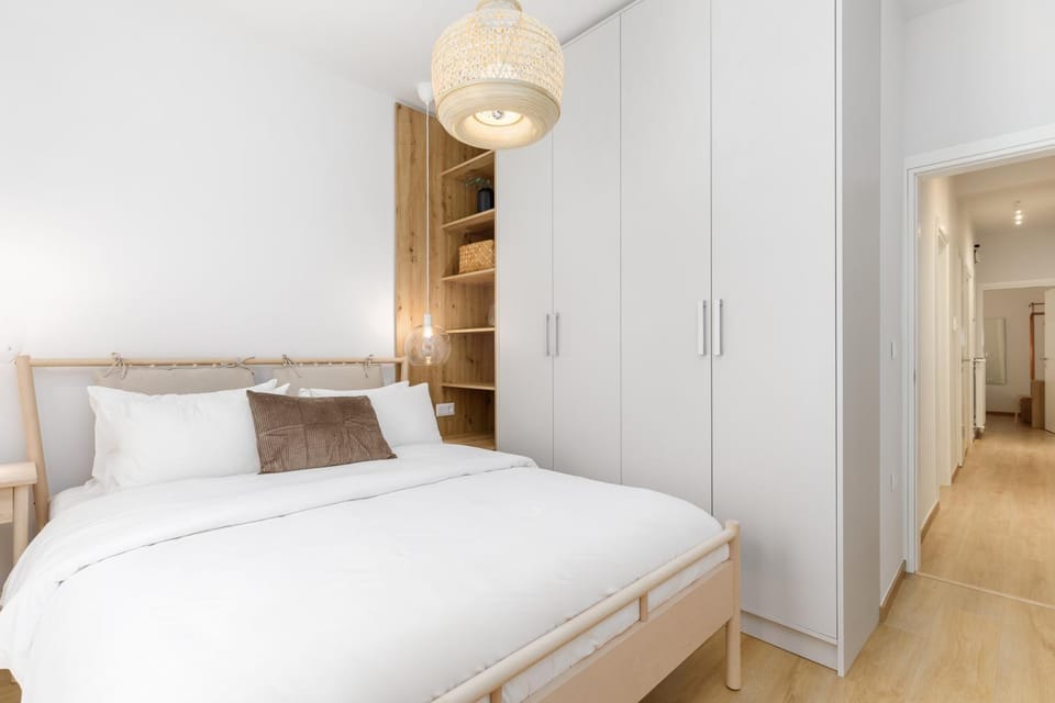 Bed, Photo of the whole room, Bedroom, wardrobe