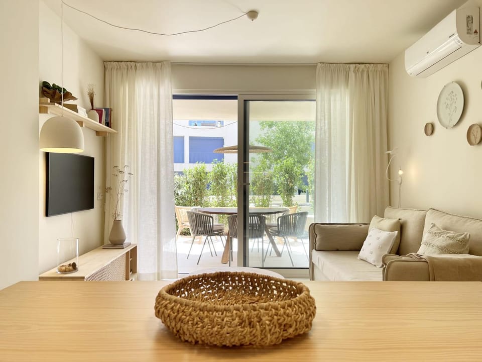 Luxury 2BR Apartment with Pool, Bikes & Garden Apartment in Cabanas de Tavira