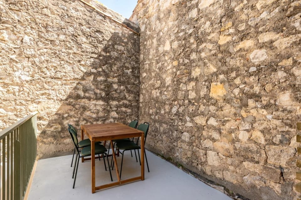 Patio, Dining area