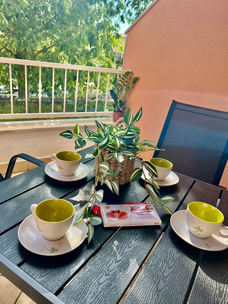 Patio, Balcony/Terrace, Food and drinks