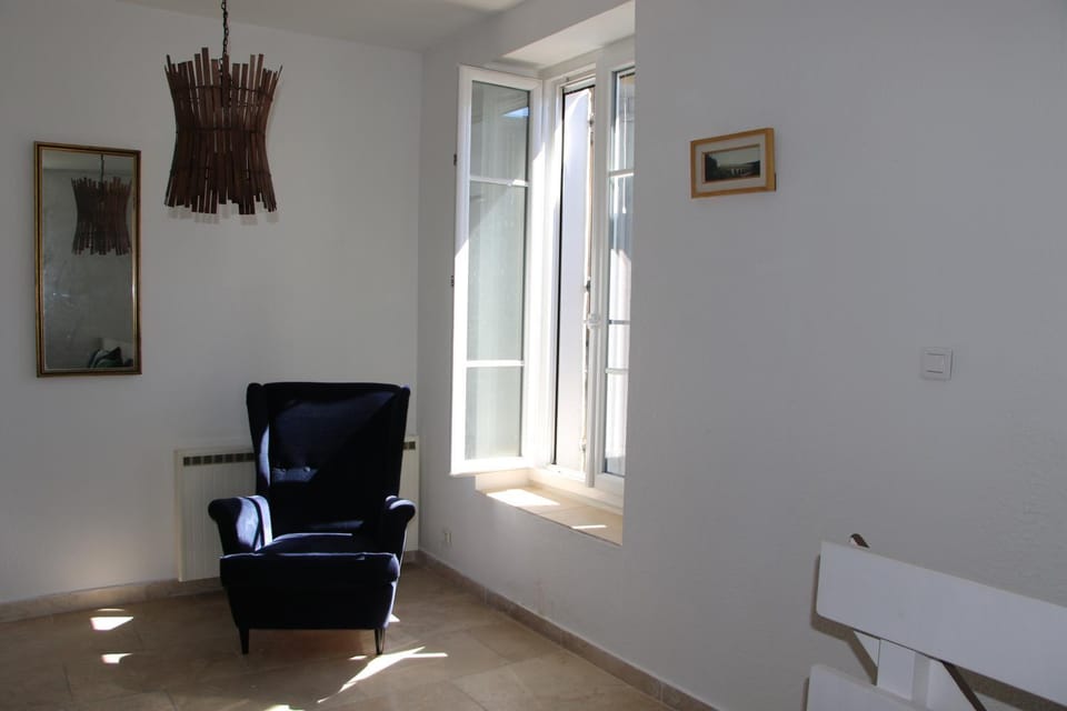 Appartement calm avec parking 10 mins à pied de centre Apartment in Avignon