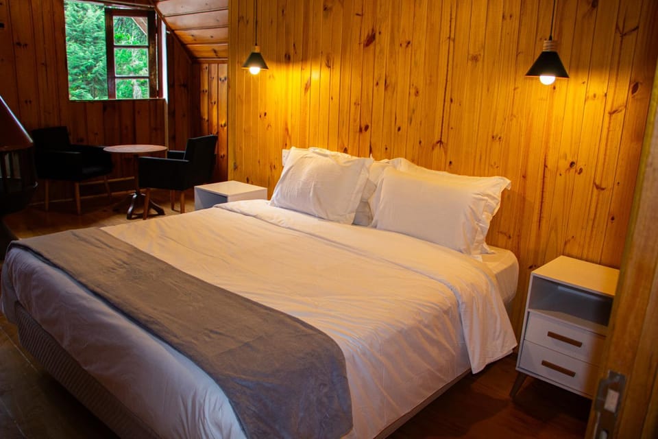 Bed, Photo of the whole room