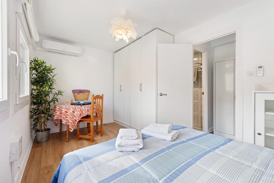 Living room, Bedroom