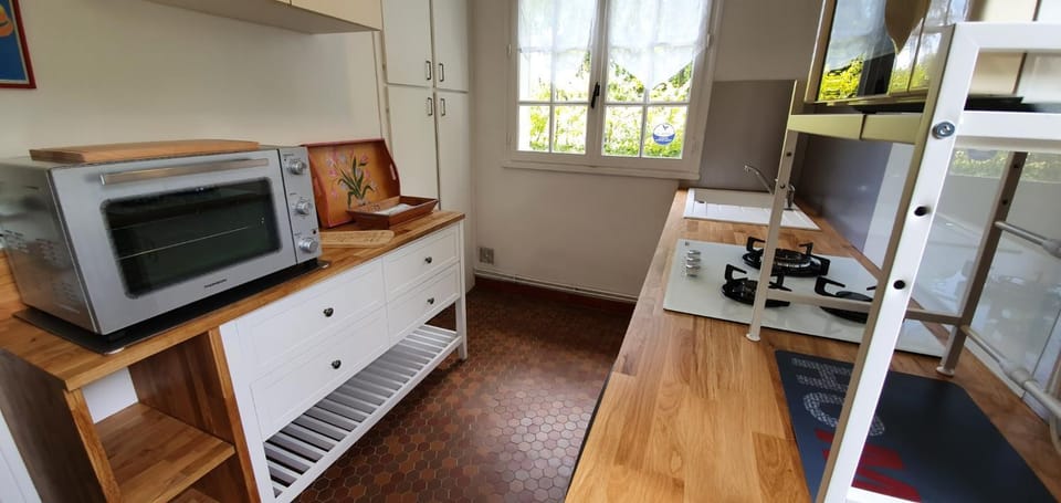 Domaine du grand roc- Gîte 1-La mésange House in Nouvelle-Aquitaine