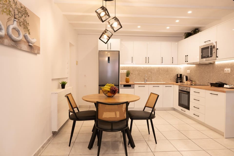 Garitsa Luxury Nest House in Corfu