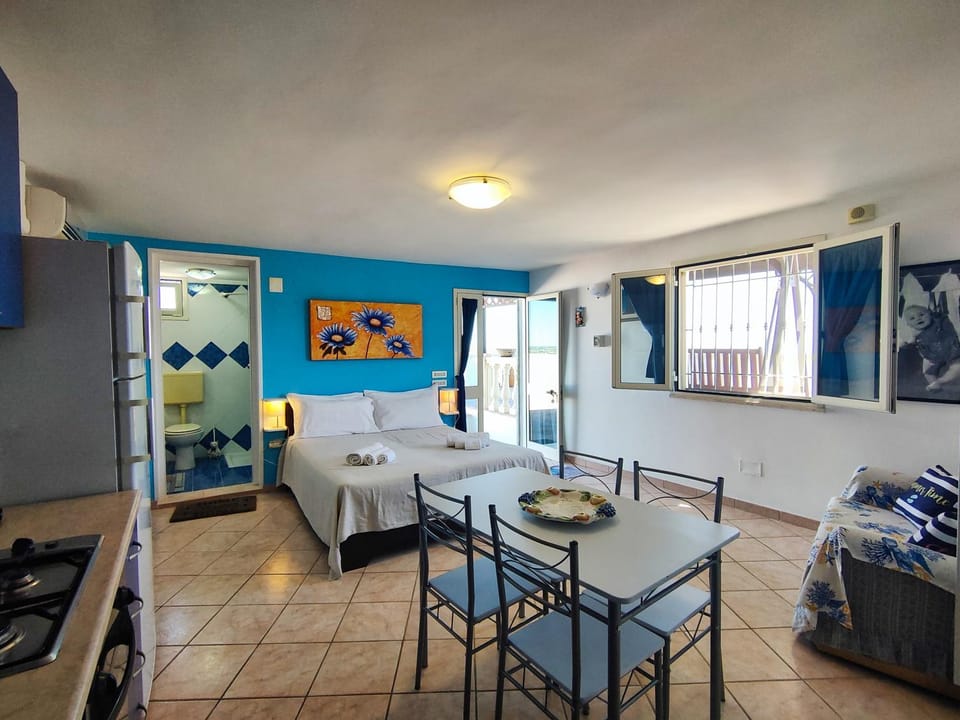 Living room, Bedroom