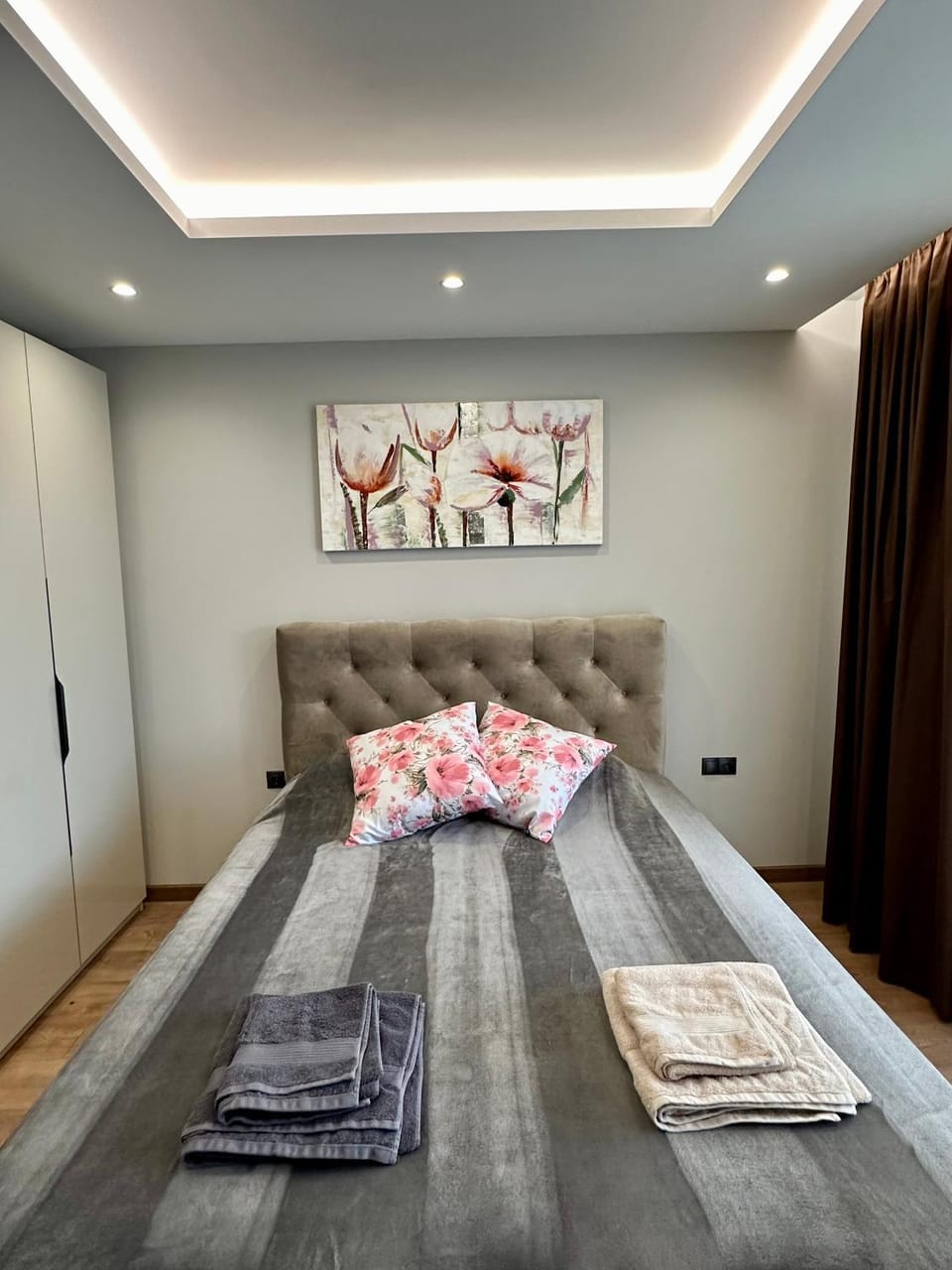 Bed, Photo of the whole room, Bedroom, towels, wardrobe