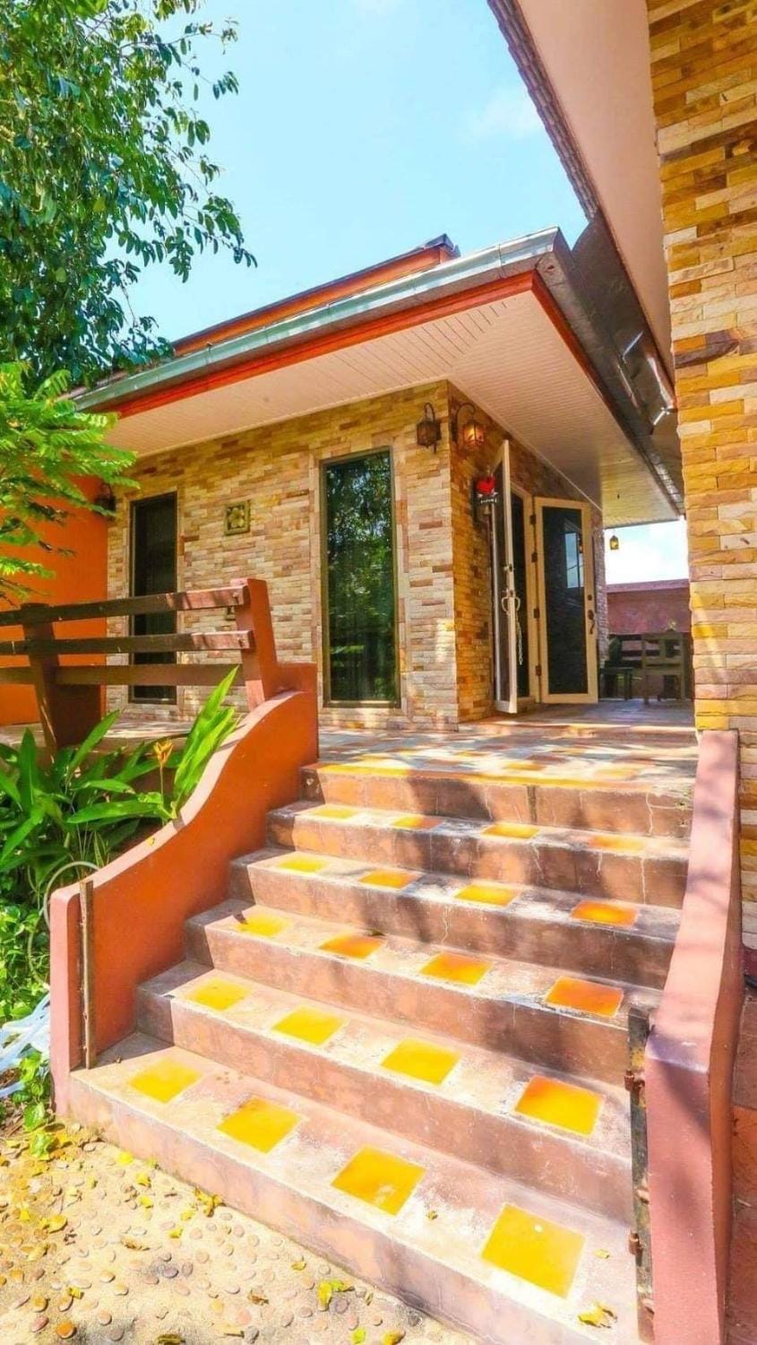 Property building, Day
