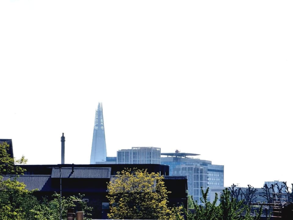Eco View 1 Bed Apartment - 3 mins walk Mile End Station-Queen Mary University-Hospital Apartment in London Borough of Hackney