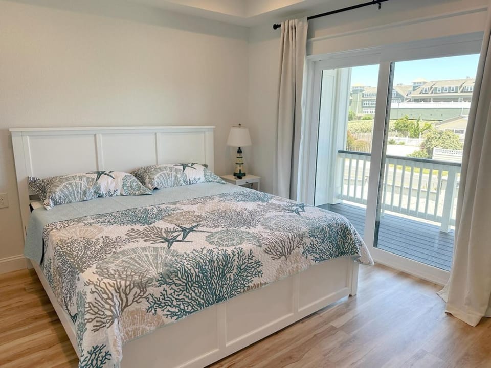 OB102 Ocean Breeze 102 House in Kill Devil Hills